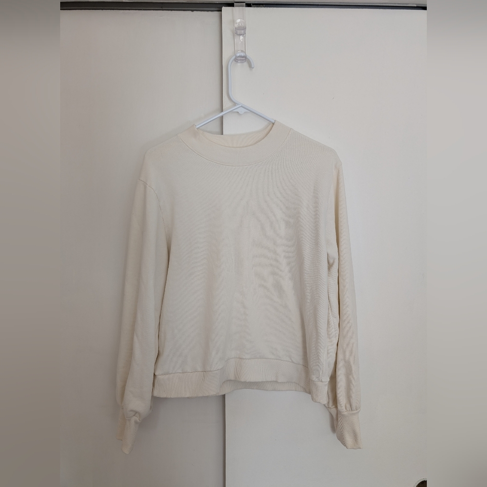 Nation Cream Long Sleeve Crew neck Sweater Size Medium Balloon Sleeves Comfy